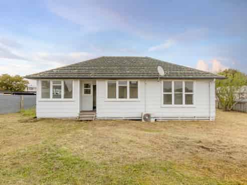 402 Kiwi Place, Camberley