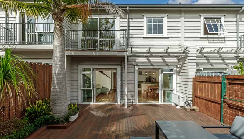 3/78 Fernhill Way, Oteha