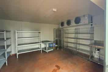 For Lease: Shop 17, 295 Penrose Road
