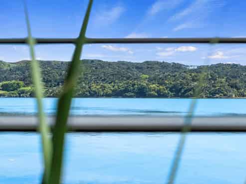 88 Wallis Street, Raglan