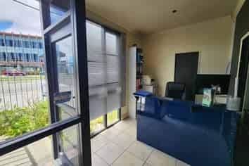 518sqm Warehouse in Addington