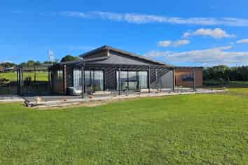 12 Marshall Road, Manukau Heads