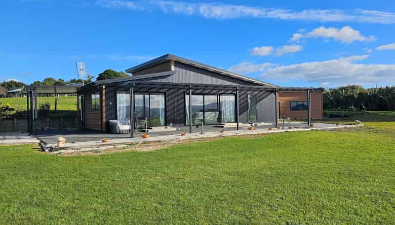 12 Marshall Road, Manukau Heads