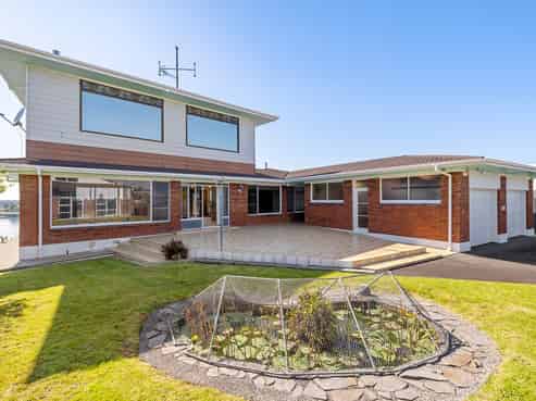 100 Maxwells Road, Otumoetai