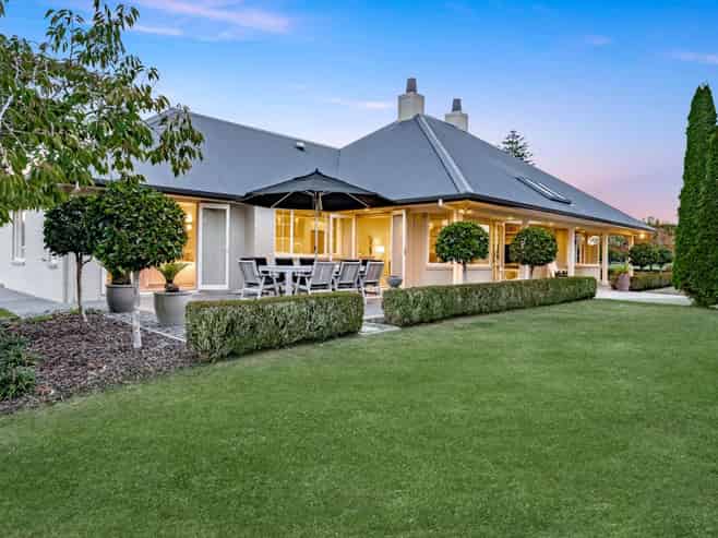 286 Seagrove Road, Waiau Pa