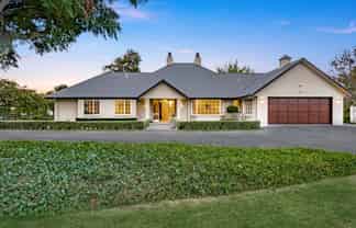 286 Seagrove Road, Waiau Pa