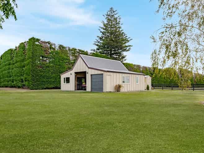 286 Seagrove Road, Waiau Pa