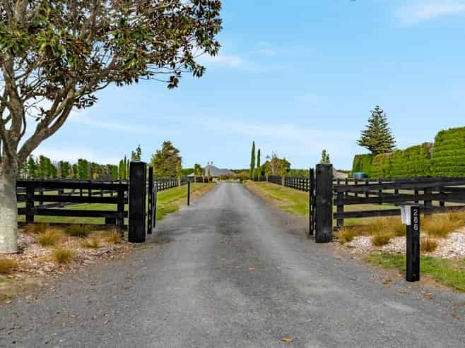 286 Seagrove Road, Waiau Pa