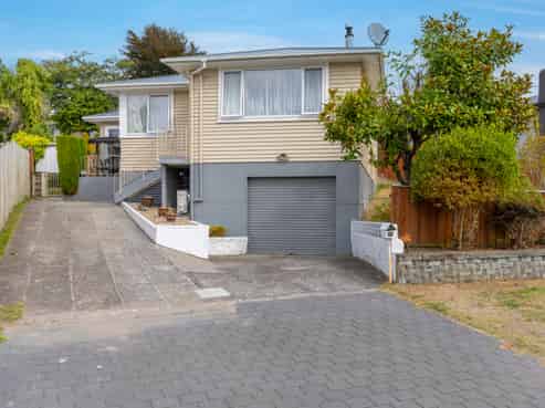 16 Terence Street, Tauhara