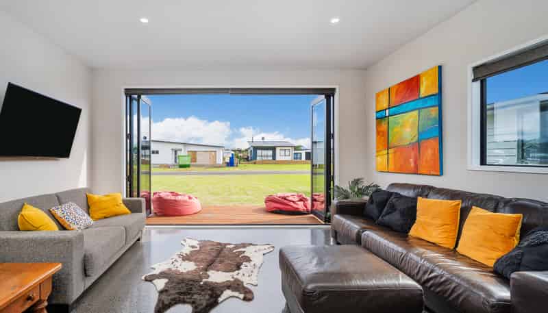 5 Navigation Drive, Cooks Beach