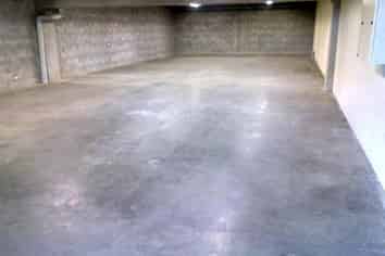 Tidy 115m2 Storage Unit with Roller Door