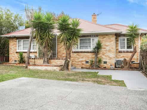 15 Knighton Road, Hillcrest