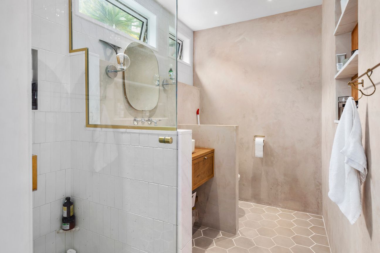 "Stylish 2-Bedroom Apartment in Kaiwharawhara – Id - Widok 5
