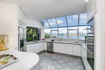 32 Seatoun Heights Road, Seatoun