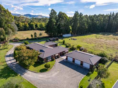 748 Norfolk Road, Carterton