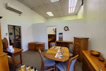 Cost-effective Offices, and Warehouse, with plenty of parking.