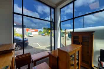 Cost-effective Offices, and Warehouse, with plenty of parking.