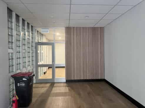 Quality office with parking