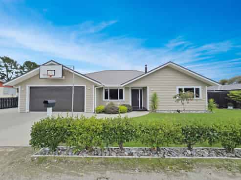 3 Pine Tree Road, Kaniere