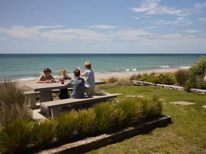 113 Karewa Parade, Papamoa