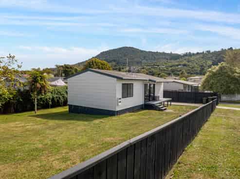 18A Grayson Avenue, Mangakakahi