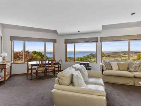 21 Brunette Drive, Acacia Bay