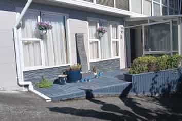 60 Ikitara Road, Bastia Hill