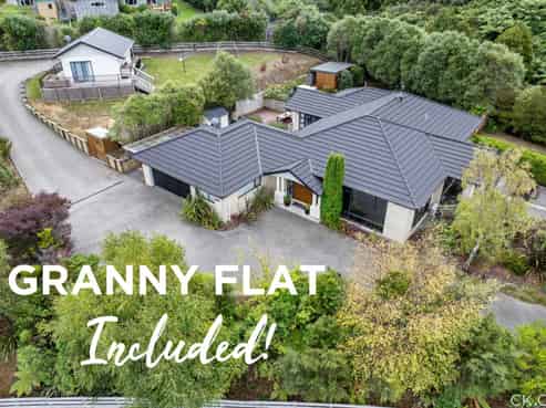 87 Kirton Drive, Riverstone Terraces