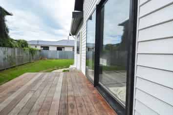 214 Elles Road, Strathern