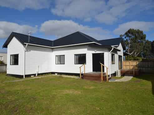 214 Elles Road, Strathern