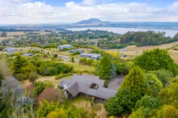 136 Highland Drive, Acacia Bay