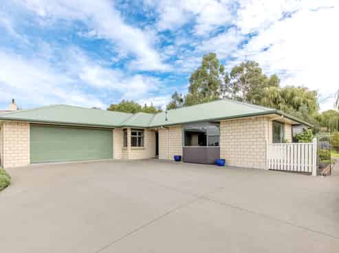 36 Domain Road, Waipawa