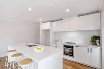 13 Olney Court One Tree Point, One Tree Point