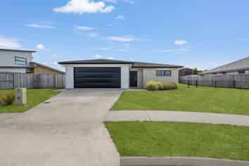 13 Olney Court One Tree Point, One Tree Point