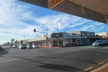 HIGH-EXPOSURE PRIME 251M² RETAIL SPACE
