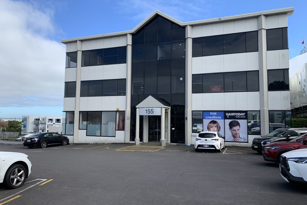 Light-Filled 220 m² Ground Floor Office | Eden Tce - Bild 3