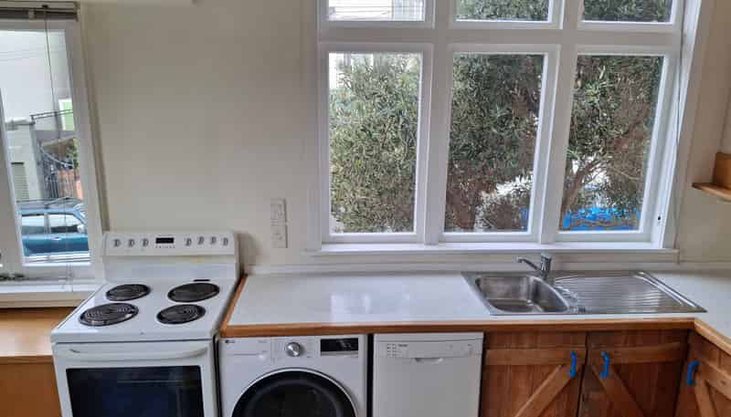 Brougham S/8a Ferry Street, Mount Victoria