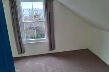 Brougham S/8a Ferry Street, Mount Victoria