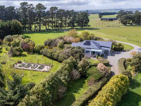 1832 State Highway 2, Greytown