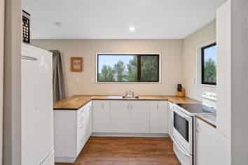 6 Rimu Place, Oxford