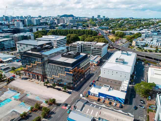 CBRE - The New Benchmark