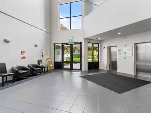 5E/10 Crown Lynn Place, New Lynn