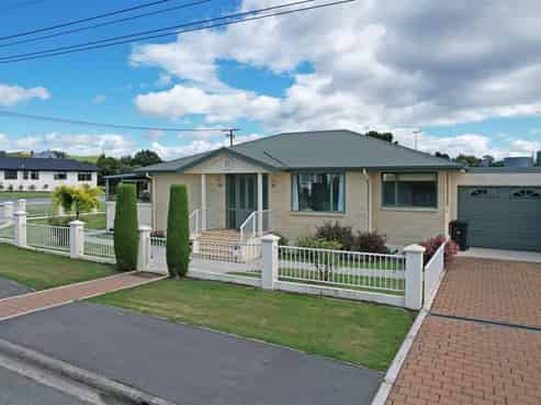 21A Argyle Street, Weston