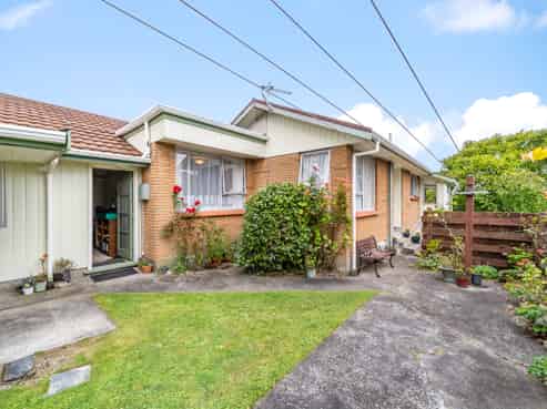 7 Roband Crescent, Brown Owl