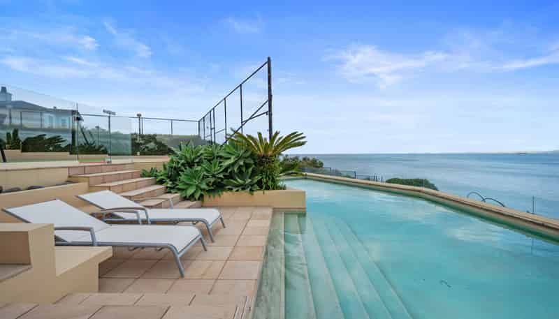 207 Beach Road, Campbells Bay