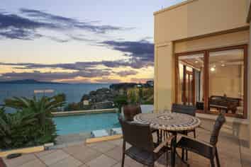 207 Beach Road, Campbells Bay