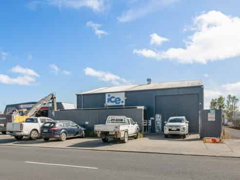 Northland Ice and Baitup Business and Property
