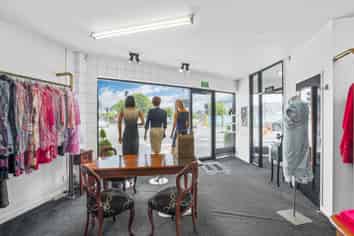 Prime retail for lease – cnr Ilam and Memorial