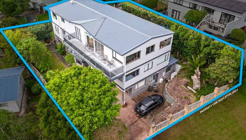 19 Woodside Avenue, Northcote