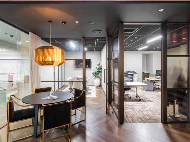 Immaculate First Floor Office – Merivale Mall